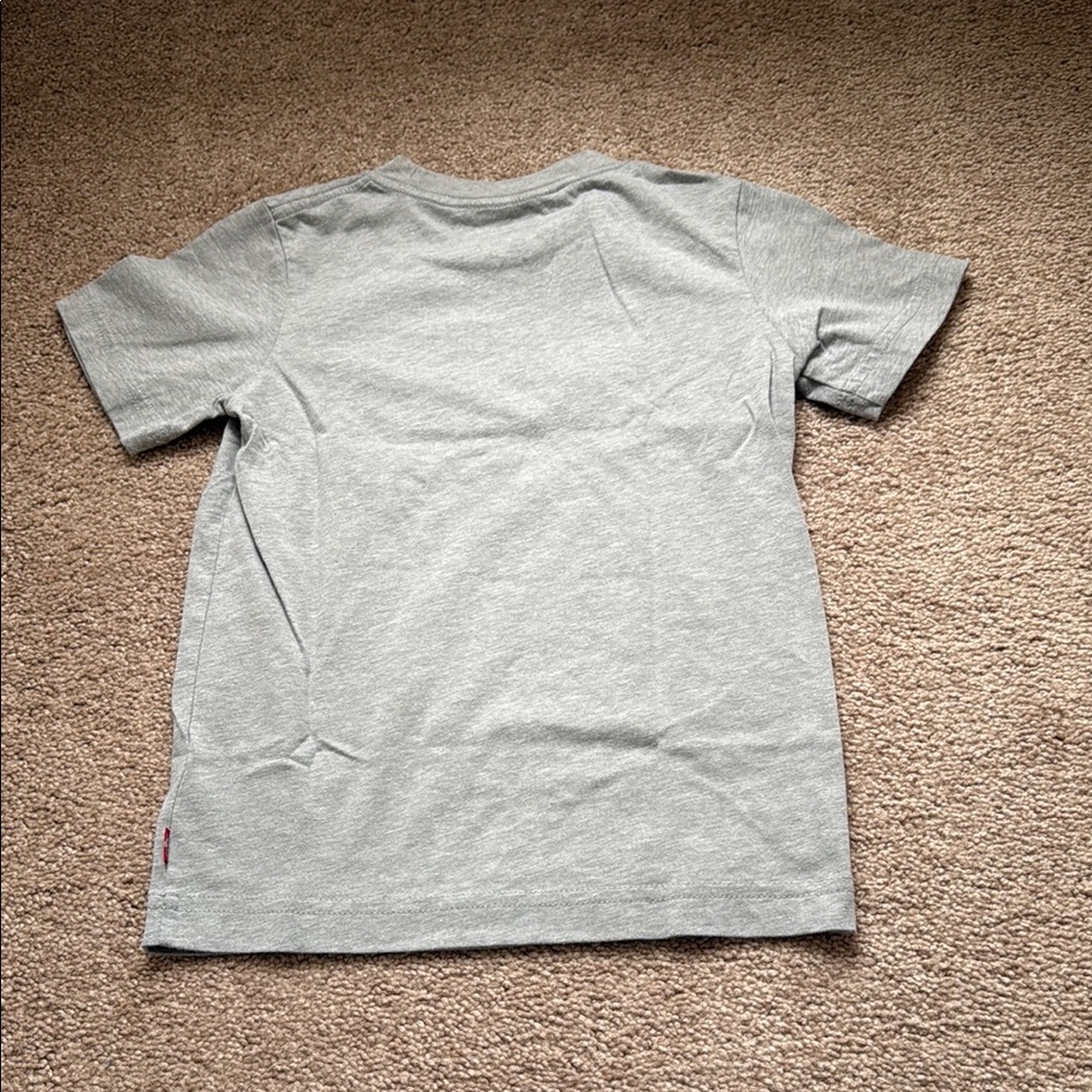 Levi's Kids Gray T-Shirt - Picture 4 of 4